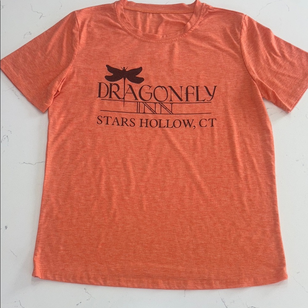 Dragonfly Inn “Stars Hollow” T‑Shirt – Women’s Size Medium (Gilmore Girls)
